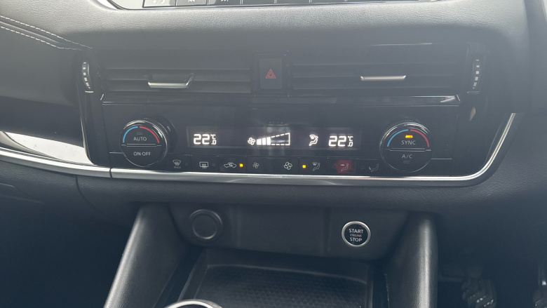 Nissan Qashqai 1.3 DiG-T MH N-Connecta 5dr Petrol Hatchback